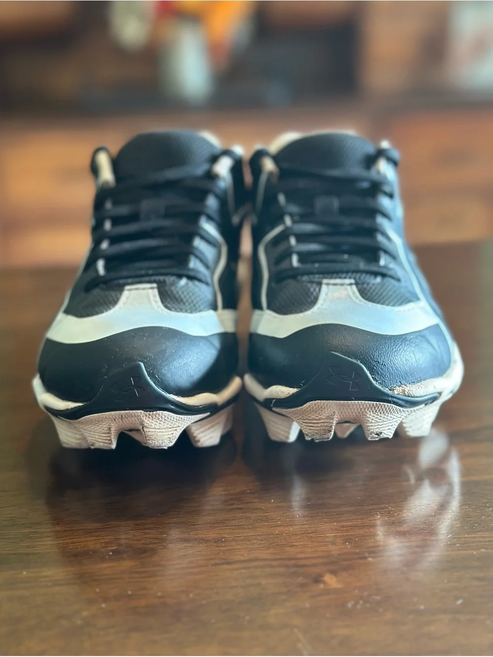 Boys Under Armour Football/Baseball Cleats- Black and White